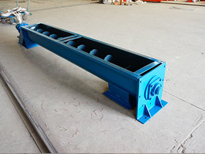 無中心軸干擾,對(duì)于輸送帶狀、易纏繞物料有特殊的優(yōu)越性。